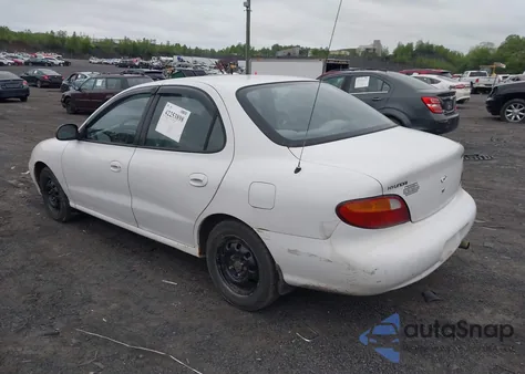 1998 Hyundai Elantra z USA, uszkodzony, nr VIN KMHJF24M5WU664139